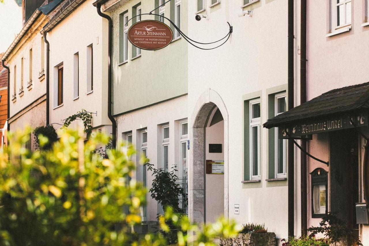 ホテル Weingut Pastoriushaus - Artur Steinmann ゾンマーハウゼン エクステリア 写真
